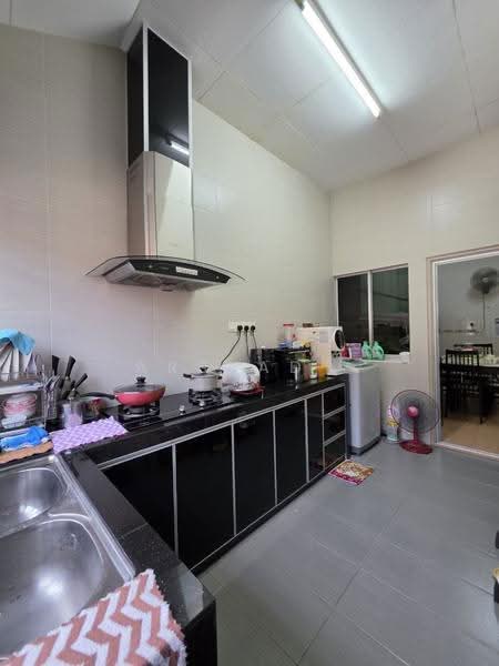 Terraced House for Sale in Taman Mutiara Rini (Skudai) - Arshad . - Kitchen - PropertyGuru.com.my
