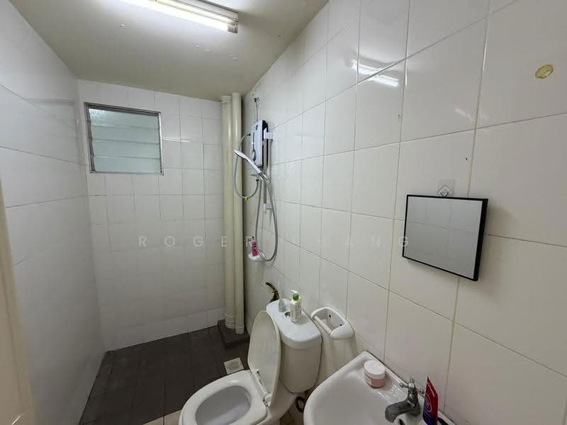 Apartment for Sale at Seri Jati - Roger Phang - Bathroom - PropertyGuru.com.my