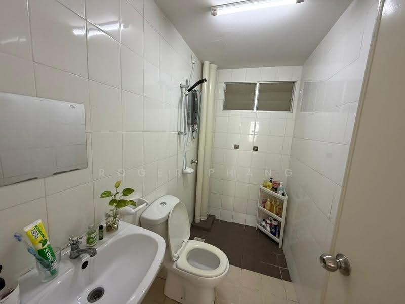 Apartment for Sale at Seri Jati - Roger Phang - Bathroom - PropertyGuru.com.my