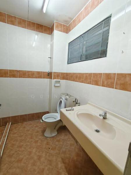 2-storey Terraced House for Sale in Taman Seri Impian (Bukit Mertajam) - Quinn Loh - Bathroom - PropertyGuru.com.my