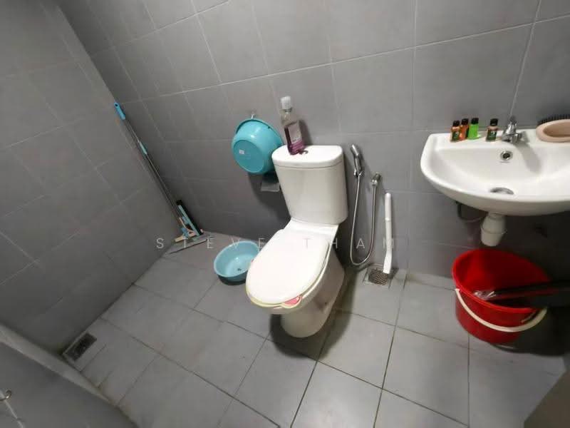 Kediaman Servis untuk Disewa di Astetica Residences - Steve Tham - Bathroom - PropertyGuru.com.my