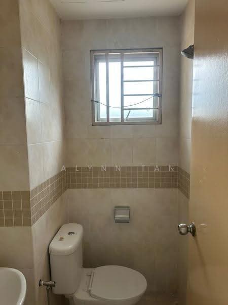 Apartment for Rent at Puteri Bayu Apartment - Dalynn Tan - Bathroom - PropertyGuru.com.my