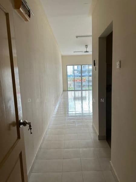 Apartment for Rent at Puteri Bayu Apartment - Dalynn Tan - Corridor - PropertyGuru.com.my