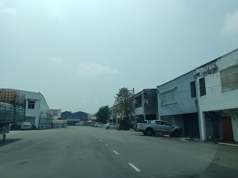 Kilang Teres untuk Dijual di Taman Kajang Utama (Kajang) - Ms. Tan - Exterior - PropertyGuru.com.my