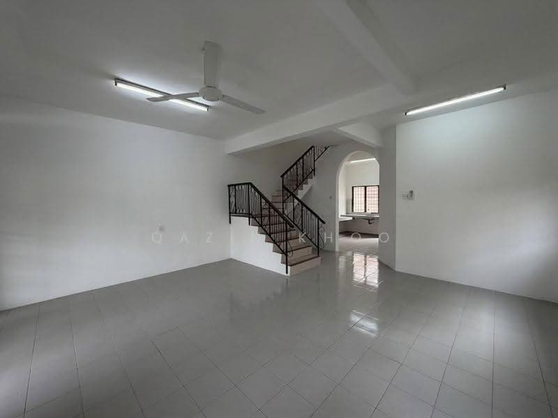 2-storey Terraced House for Sale in Menglembu (Perak) - Qazin Khoo - Living Room - PropertyGuru.com.my