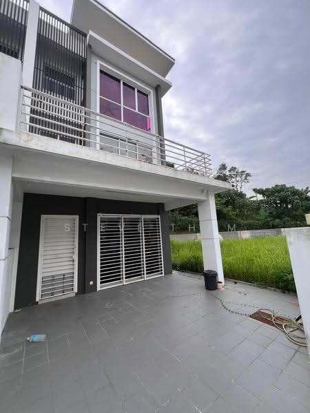 Rumah Teres 3-Tingkat untuk Dijual di Taman Desa Serdang (Seri Kembangan) - Steve Tham - Exterior - PropertyGuru.com.my