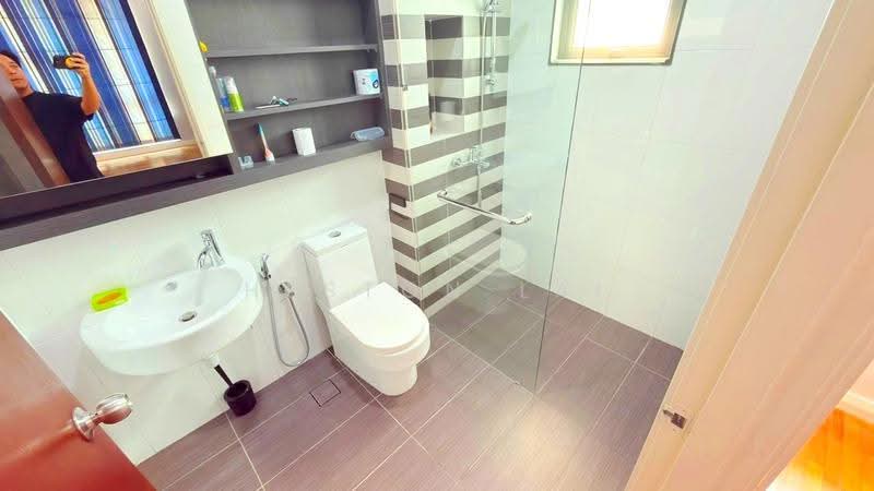 Semi-Detached House for Rent in East Ledang (Iskandar Puteri (Nusajaya)) - Heston Lai - Bathroom - PropertyGuru.com.my