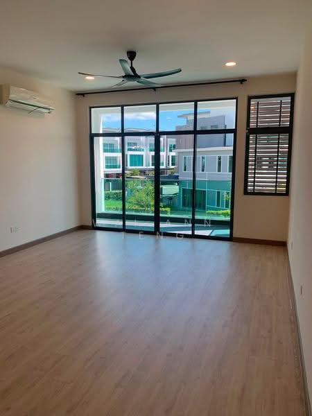 Rumah Teres 2-Tingkat untuk Disewa di Bandar Putra Permai (Seri Kembangan) - Wai Ann Teng - Living Room - PropertyGuru.com.my