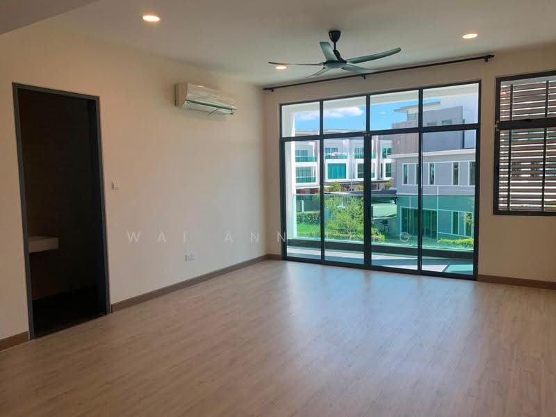 Rumah Teres 2-Tingkat untuk Disewa di Bandar Putra Permai (Seri Kembangan) - Wai Ann Teng - Living Room - PropertyGuru.com.my