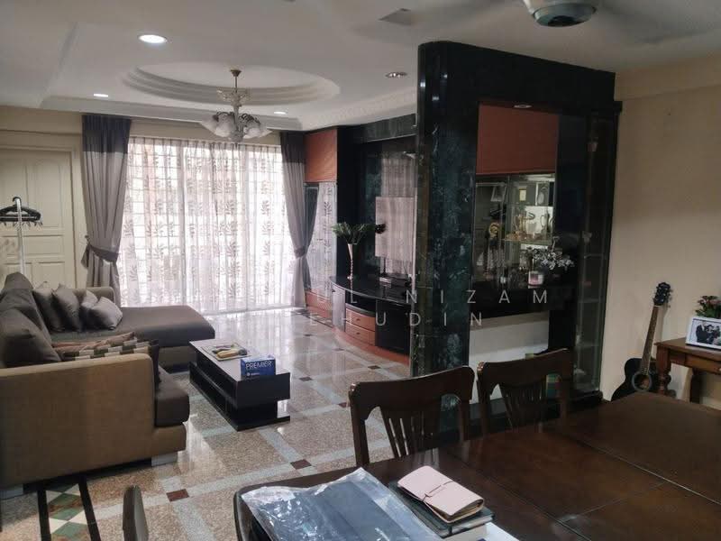 Condominium for Sale at Teratai Mewah Condominium - Shahrul Nizam Salehudin - Living Room - PropertyGuru.com.my