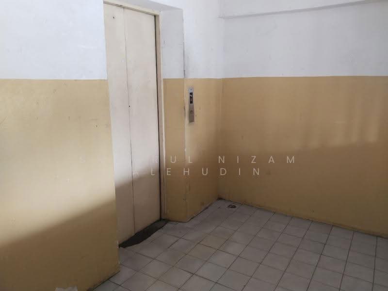 Condominium for Sale at Teratai Mewah Condominium - Shahrul Nizam Salehudin - Interior - PropertyGuru.com.my