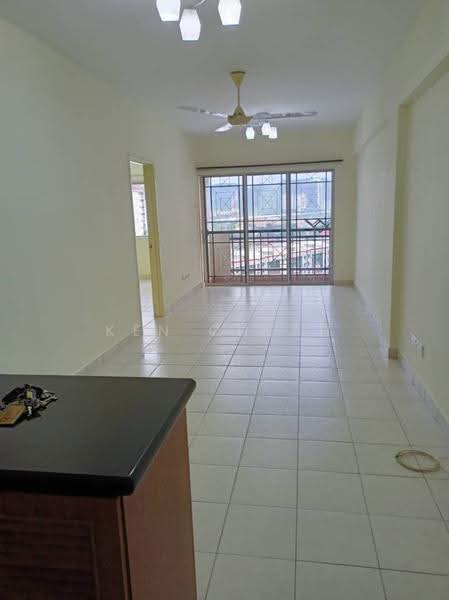 Kondominium untuk Dijual di Pelangi Damansara - Ken Cheah - Living Room - PropertyGuru.com.my