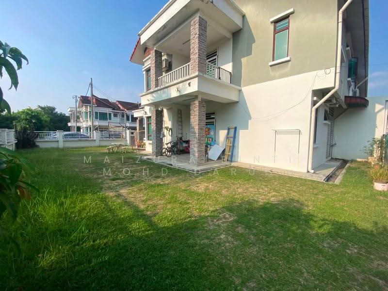 2-storey Terraced House for Sale in Seksyen 4, Bandar Baru Bangi (Bandar Baru Bangi) - Maizura binti Mohd Darus - Exterior - PropertyGuru.com.my