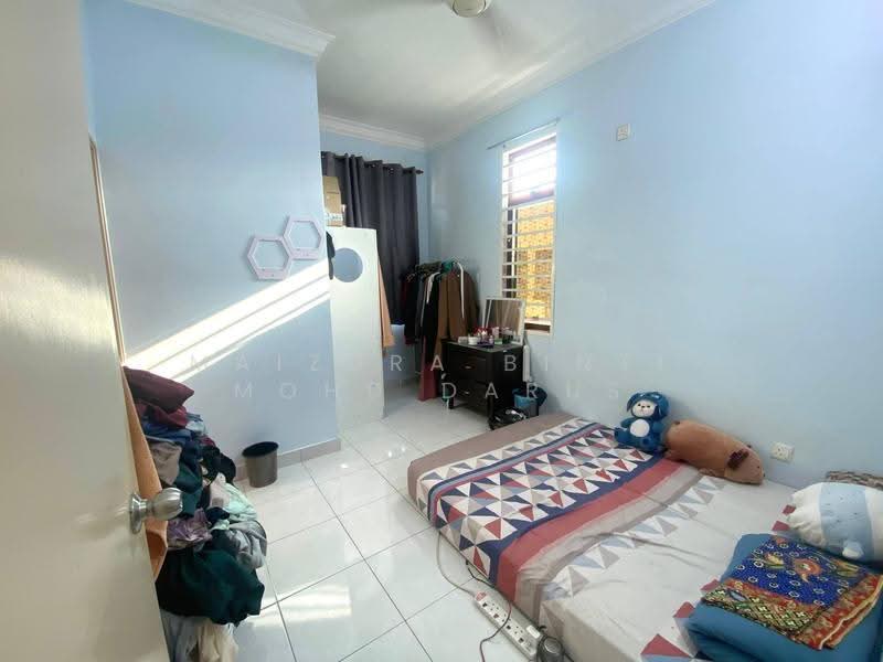 2-storey Terraced House for Sale in Seksyen 4, Bandar Baru Bangi (Bandar Baru Bangi) - Maizura binti Mohd Darus - Bedroom - PropertyGuru.com.my