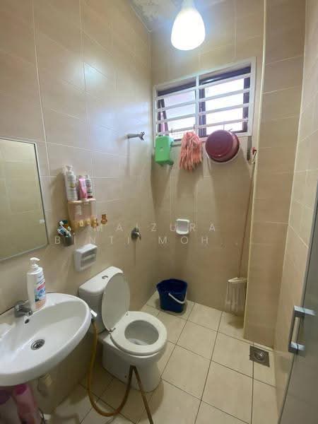 2-storey Terraced House for Sale in Seksyen 4, Bandar Baru Bangi (Bandar Baru Bangi) - Maizura binti Mohd Darus - Bathroom - PropertyGuru.com.my