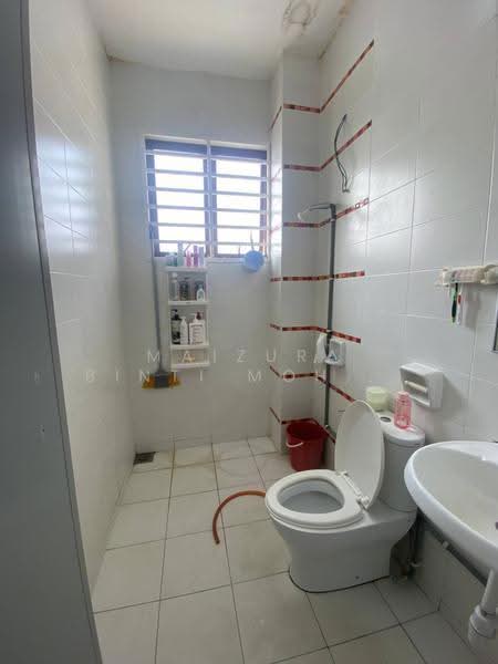 2-storey Terraced House for Sale in Seksyen 4, Bandar Baru Bangi (Bandar Baru Bangi) - Maizura binti Mohd Darus - Bathroom - PropertyGuru.com.my