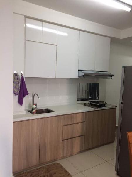Kediaman Servis untuk Disewa di D'Ambience Residences (Pangsapuri Ikatan Flora) - Daniel Tey - Kitchen - PropertyGuru.com.my