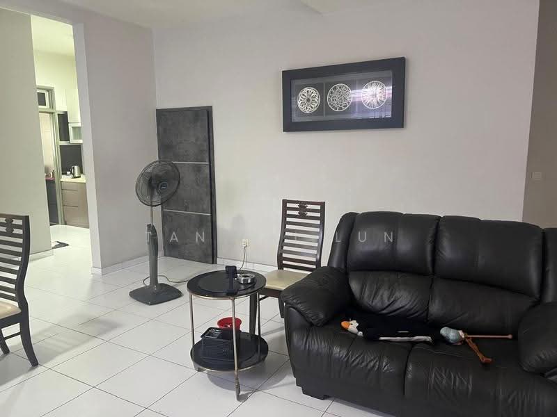 Rumah Teres 2-Tingkat untuk Dijual di Setia Tropika (Johor Bahru) - Tan Kai Lun - Living Room - PropertyGuru.com.my