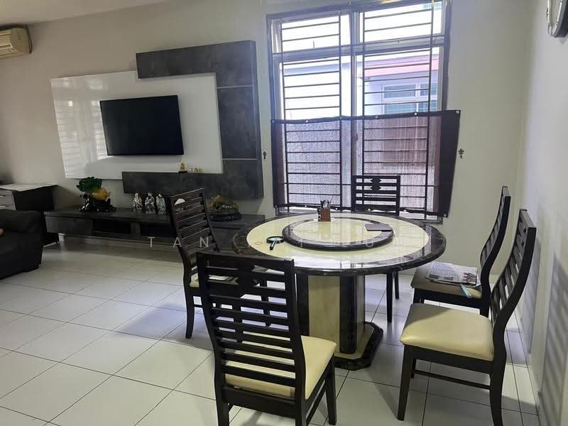 Rumah Teres 2-Tingkat untuk Dijual di Setia Tropika (Johor Bahru) - Tan Kai Lun - Dining Room - PropertyGuru.com.my
