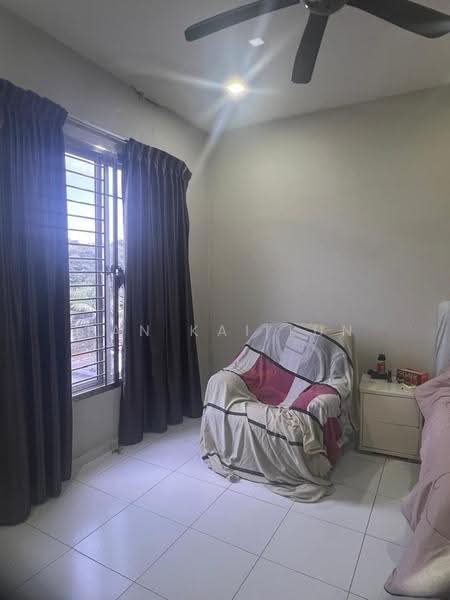 Rumah Teres 2-Tingkat untuk Dijual di Setia Tropika (Johor Bahru) - Tan Kai Lun - Bedroom - PropertyGuru.com.my