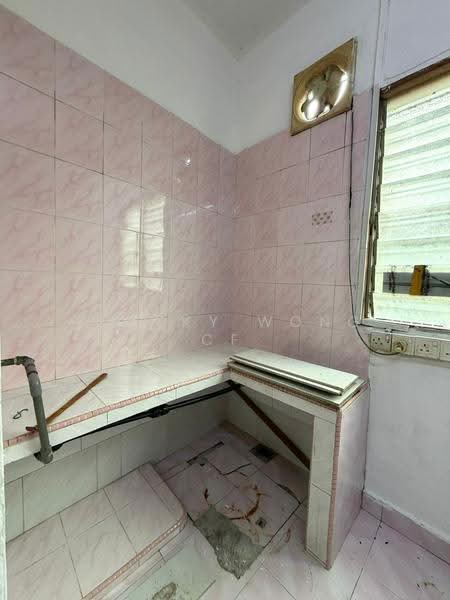 2-storey Terraced House for Sale in Ampang Jaya (Ampang) - Vickky Wong CF - Kitchen - PropertyGuru.com.my