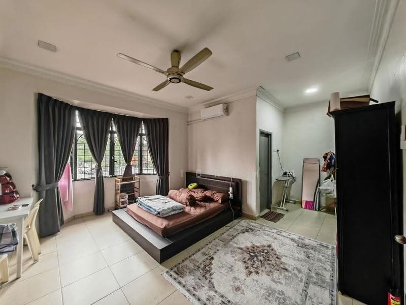 2-storey Terraced House for Sale in Taman Sri Manja (Petaling Jaya) - Azli Ibrahim - Bedroom - PropertyGuru.com.my