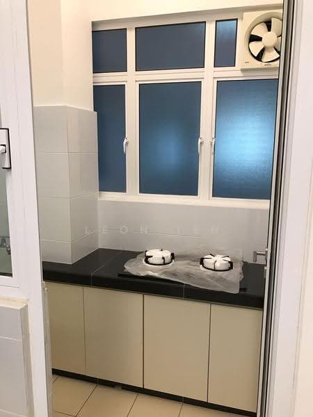 Kediaman Servis untuk Dijual di Glomac Damansara - Leon Teh - Kitchen - PropertyGuru.com.my