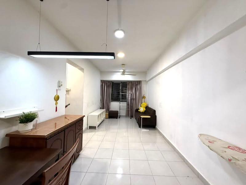Kediaman Servis untuk Disewa di Main Place Residence - Kenix Lee - Living Room - PropertyGuru.com.my