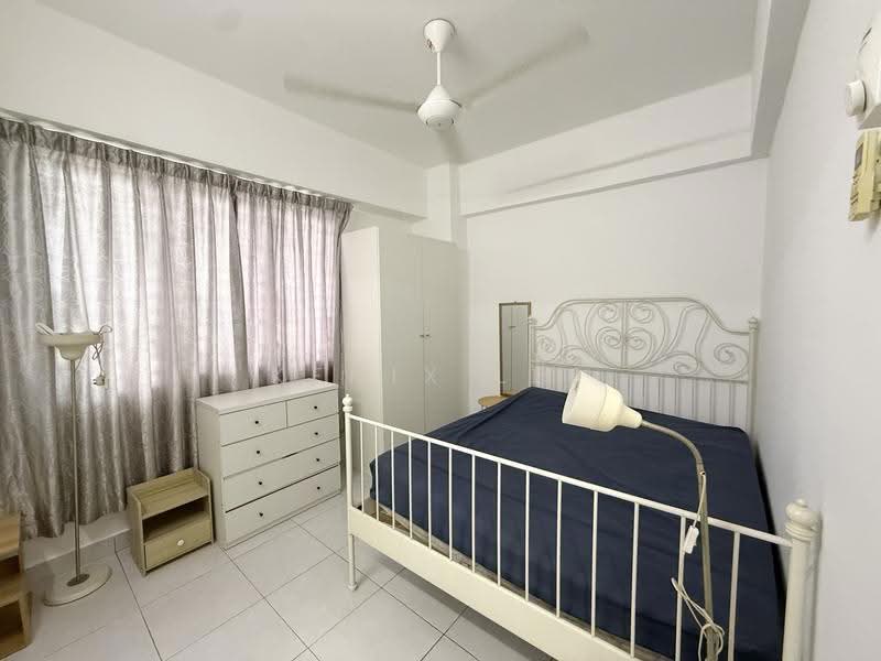 Kediaman Servis untuk Disewa di Main Place Residence - Kenix Lee - Bedroom - PropertyGuru.com.my