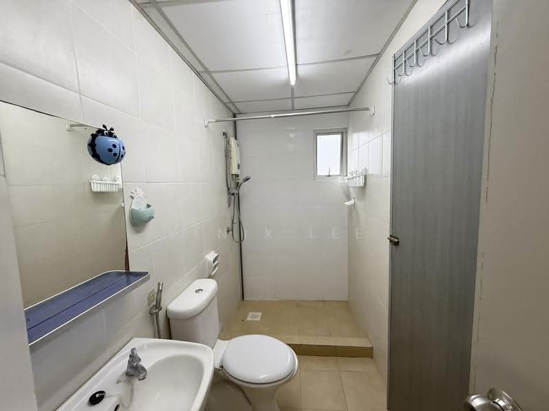 Kediaman Servis untuk Disewa di Main Place Residence - Kenix Lee - Bathroom - PropertyGuru.com.my