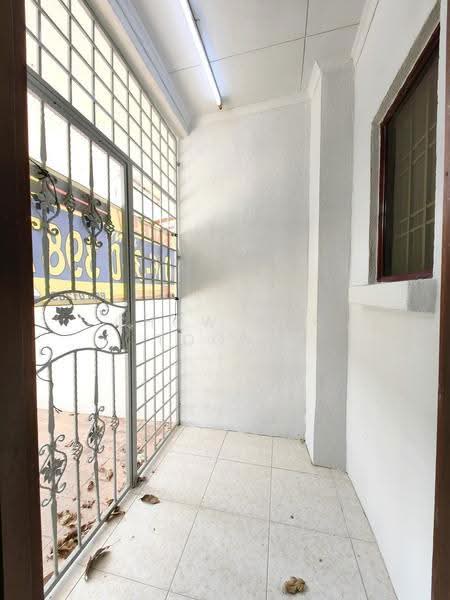 Rumah Teres 2-Tingkat untuk Dijual di Taman Puchong Prima (Puchong) - Chow Kok Toong - Entrance - PropertyGuru.com.my