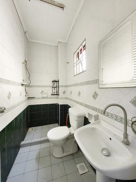 Rumah Teres 2-Tingkat untuk Dijual di Taman Puchong Prima (Puchong) - Chow Kok Toong - Bathroom - PropertyGuru.com.my