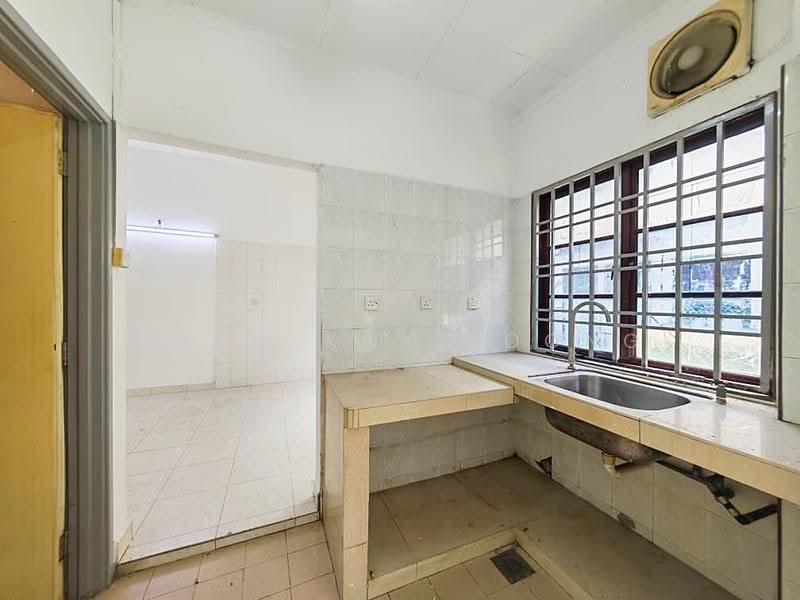 2-storey Terraced House for Sale in Taman Puchong Prima (Puchong) - Chow Kok Toong - Kitchen - PropertyGuru.com.my