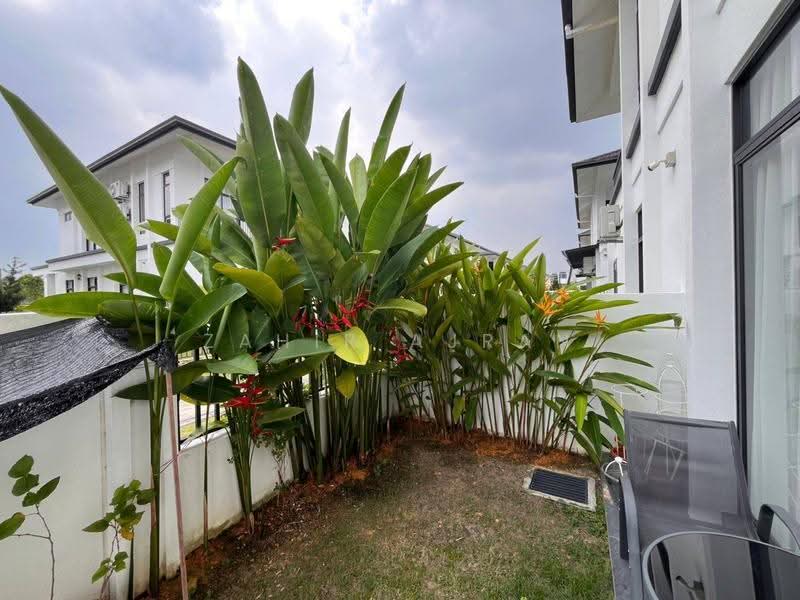 Rumah Berkembar untuk Dijual di Kuala Selangor (Selangor) - Zahir Ajran - Exterior - PropertyGuru.com.my