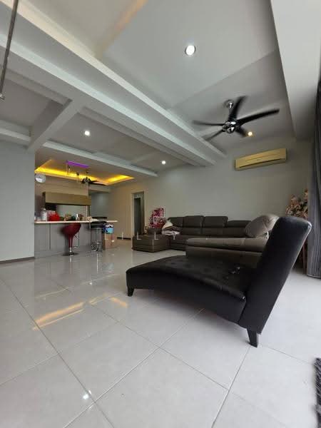 Kondominium untuk Dijual di Summer Place - Lilly . - Living Room - PropertyGuru.com.my
