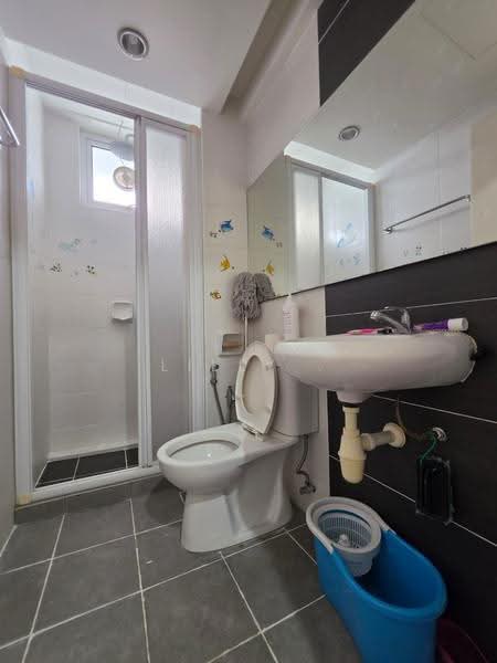 Kondominium untuk Dijual di Summer Place - Lilly . - Bathroom - PropertyGuru.com.my