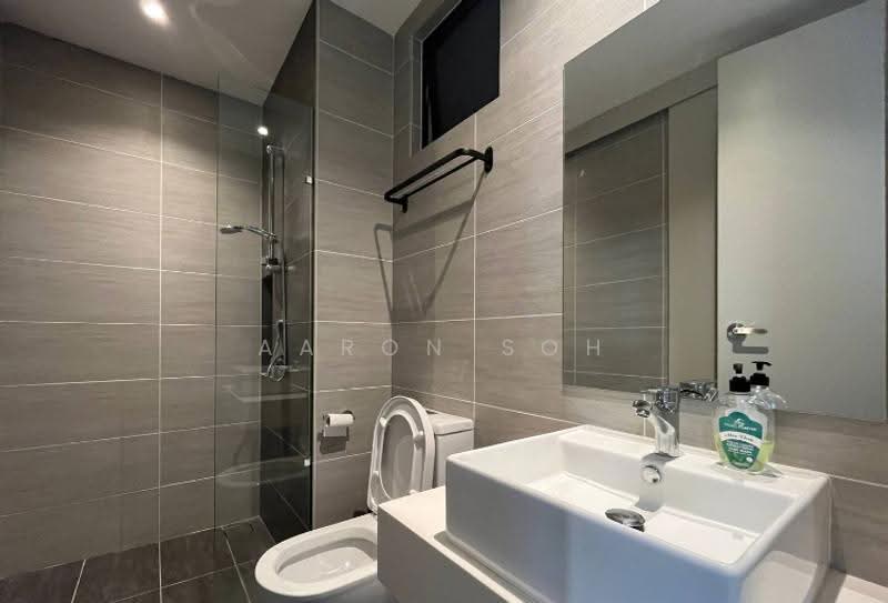 Kediaman Servis untuk Dijual di Arte Star - Aaron Soh - Bathroom - PropertyGuru.com.my