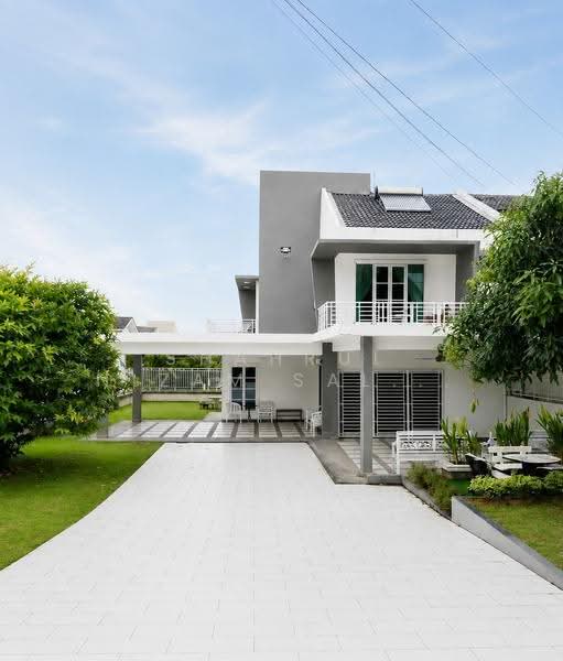 Rumah Berkembar untuk Dijual di Bangi (Selangor) - Shahrul Nizam Salehudin - Exterior - PropertyGuru.com.my