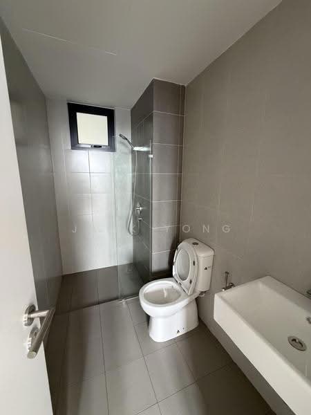 Kediaman Servis untuk Dijual di Aster Hill - Jack Yong - Bathroom - PropertyGuru.com.my