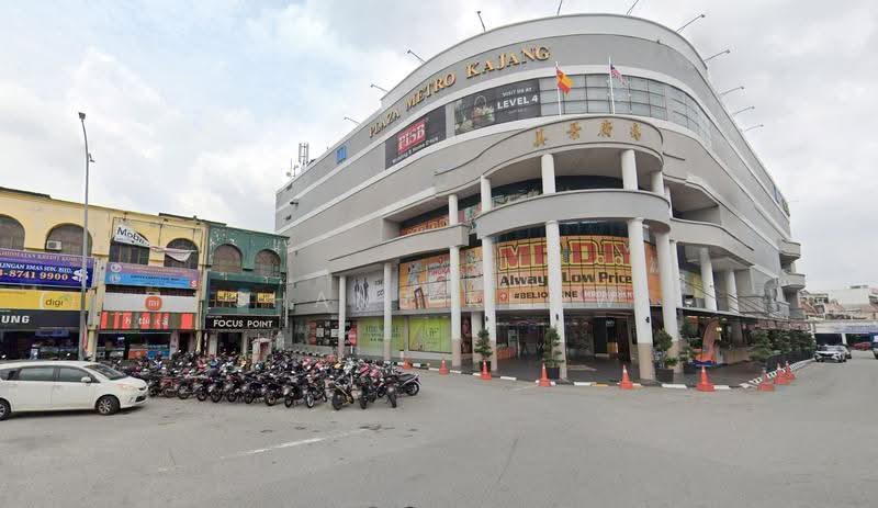 Shop for Sale in Bandar Kajang (Kajang) - Shane Khow - Exterior - PropertyGuru.com.my
