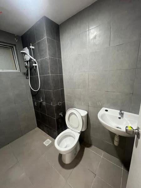 Kondominium untuk Disewa di Residensi Sateria - Eric Siew - Bathroom - PropertyGuru.com.my