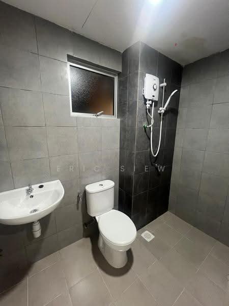 Kondominium untuk Disewa di Residensi Sateria - Eric Siew - Bathroom - PropertyGuru.com.my