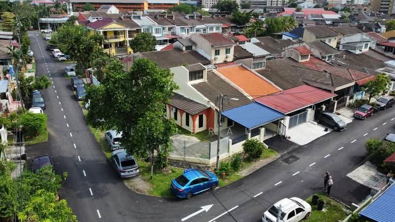 Rumah Teres 1-Tingkat untuk Dijual di Ampang Jaya (Ampang) - Azli Ibrahim - Exterior - PropertyGuru.com.my