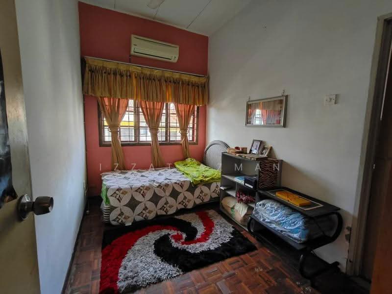 2-storey Terraced House for Sale in Kuantan (Pahang) - Izzat Azman - Bedroom - PropertyGuru.com.my