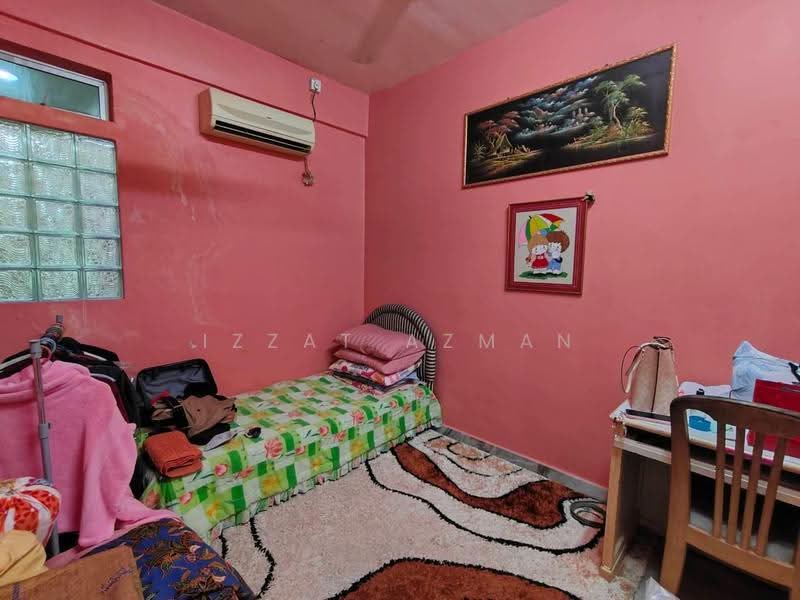 2-storey Terraced House for Sale in Kuantan (Pahang) - Izzat Azman - Bedroom - PropertyGuru.com.my
