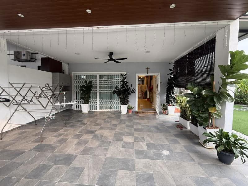 Rumah Teres 2-Tingkat untuk Dijual di Taman Scientex Rawang (Rawang) - Mandy Cheow - Entrance - PropertyGuru.com.my