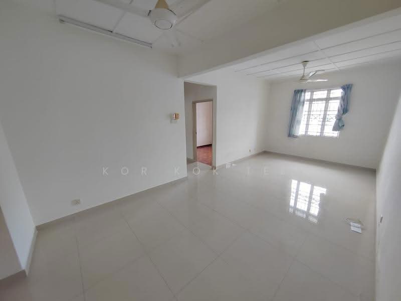 Apartment for Rent at Sri Pinang Apartment - Kor Kok Tee - Living Room - PropertyGuru.com.my