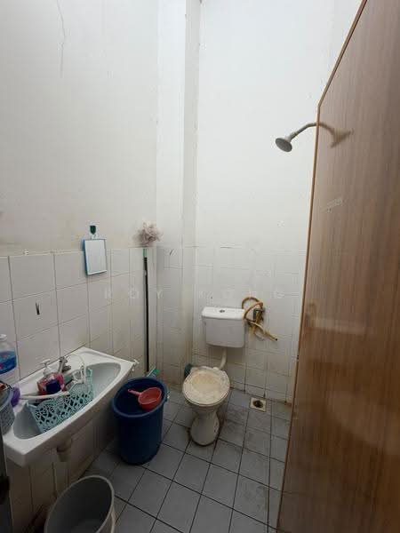 2-storey Terraced House for Sale in Saujana Puchong (Puchong) - Roy Kong - Bathroom - PropertyGuru.com.my