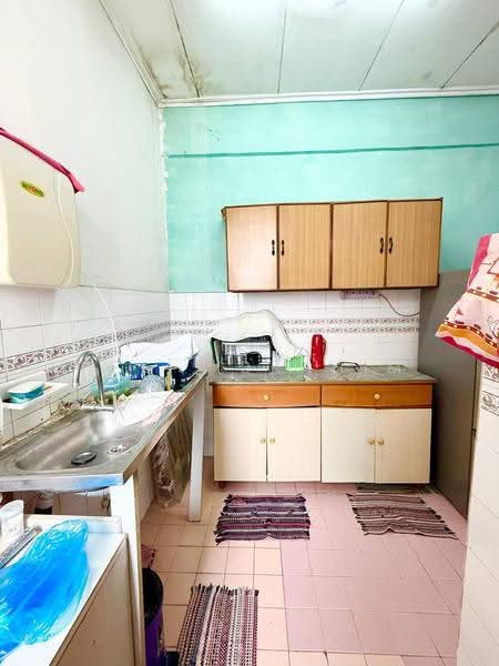 1-storey Terraced House for Sale in Taman Semenyih Indah (Semenyih) - Azli Ibrahim - Kitchen - PropertyGuru.com.my