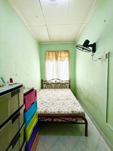 1-storey Terraced House for Sale in Taman Semenyih Indah (Semenyih) - Azli Ibrahim - Bedroom - PropertyGuru.com.my